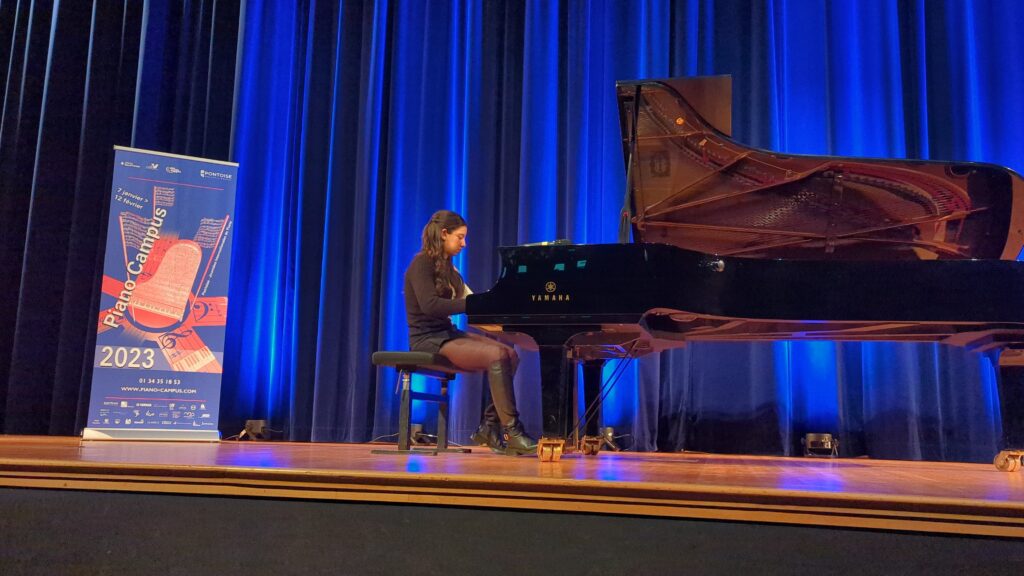 Nour Ayadi au piano 